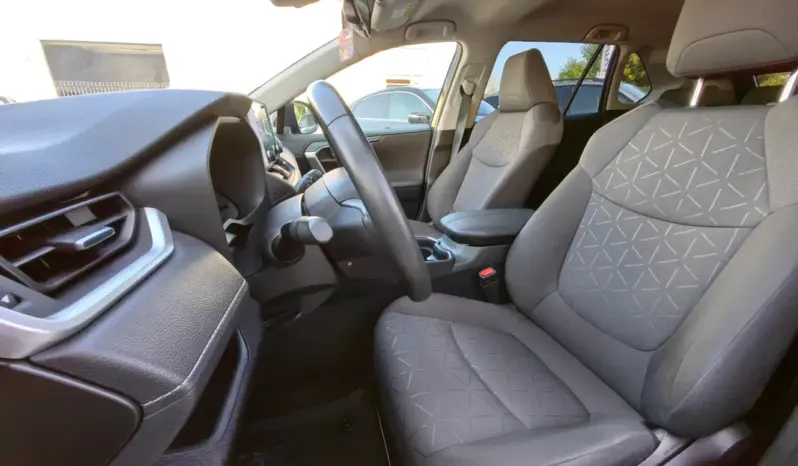 
								TOYOTA RAV 4 full									