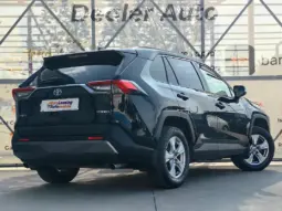 
										TOYOTA RAV 4 full									