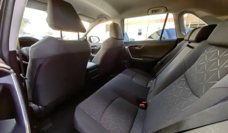 
								TOYOTA RAV 4 full									