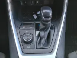 
										TOYOTA RAV 4 full									