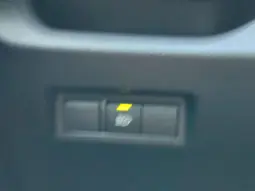 
										TOYOTA RAV 4 full									