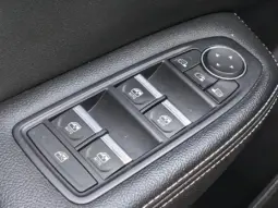 
										RENAULT ARKANA full									