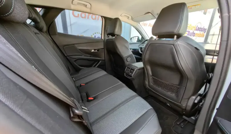 
								PEUGEOT 3008 full									