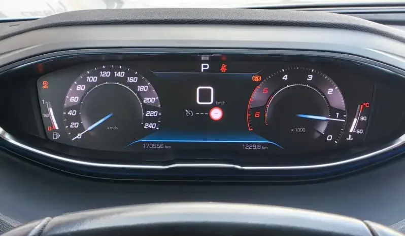
								PEUGEOT 3008 full									