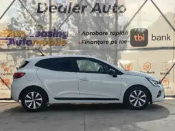 
										RENAULT CLIO full									