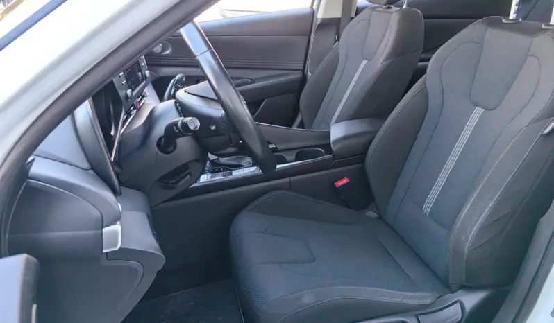
								HYUNDAI ELANTRA full									
