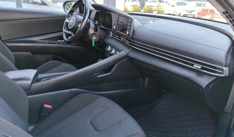 
								HYUNDAI ELANTRA full									