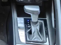 
										HYUNDAI ELANTRA full									