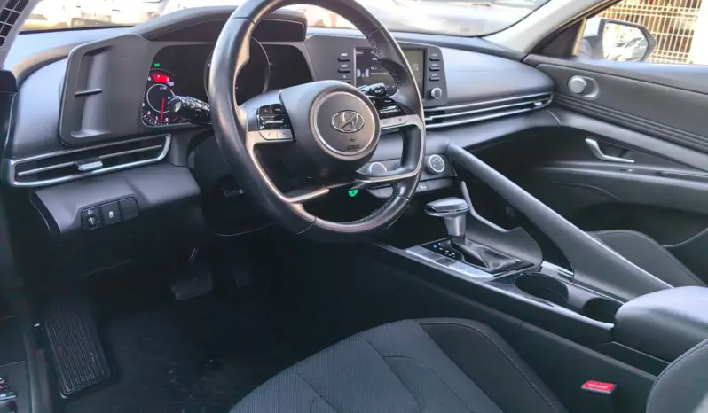 
								HYUNDAI ELANTRA full									