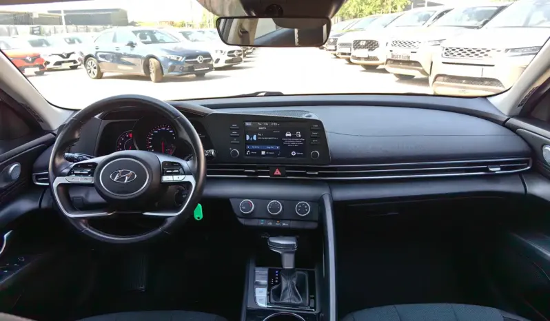 
								HYUNDAI ELANTRA full									