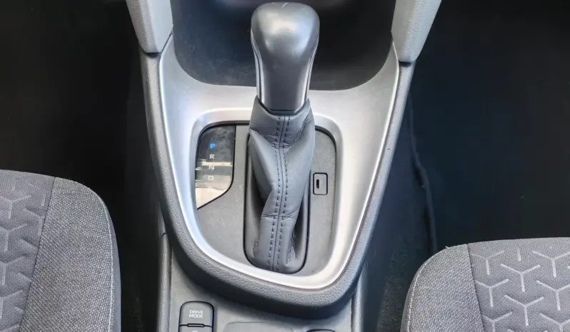
								TOYOTA YARIS CROSS full									