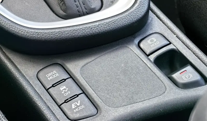 
								TOYOTA YARIS CROSS full									