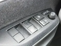 
										TOYOTA YARIS CROSS full									