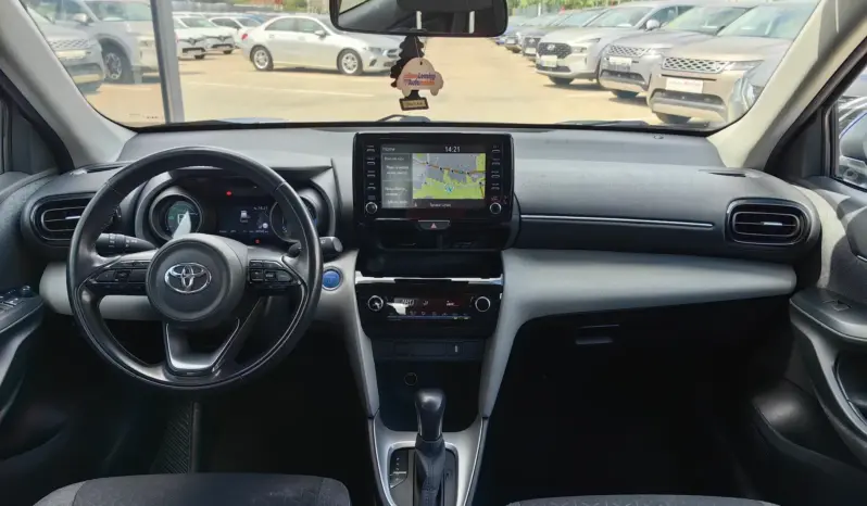 
								TOYOTA YARIS CROSS full									