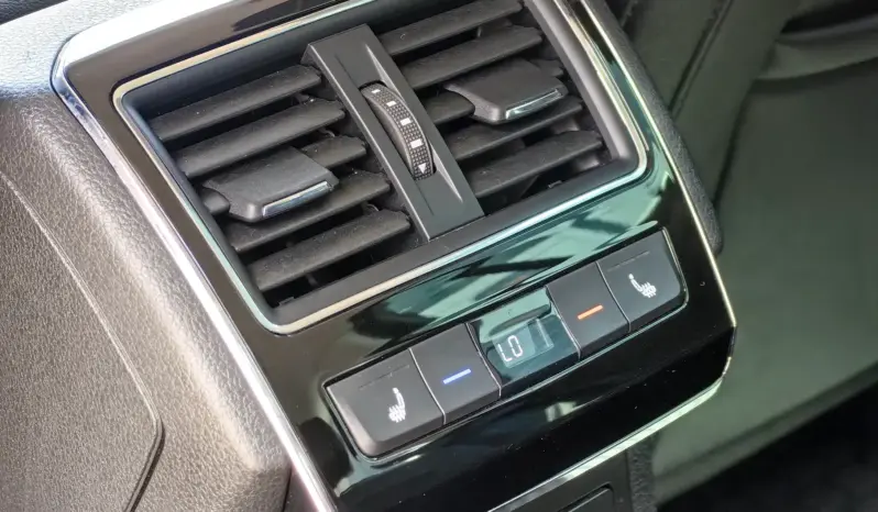 
								SKODA SUPERB full									