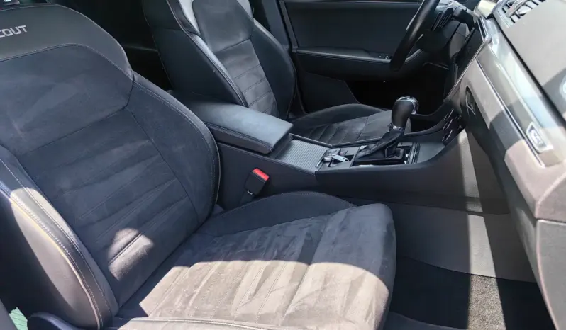 
								SKODA SUPERB full									