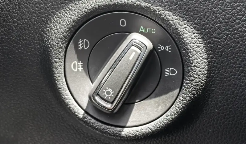 
								SKODA SUPERB full									