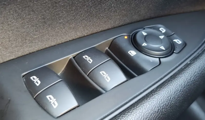 
								OPEL INSIGNIA full									