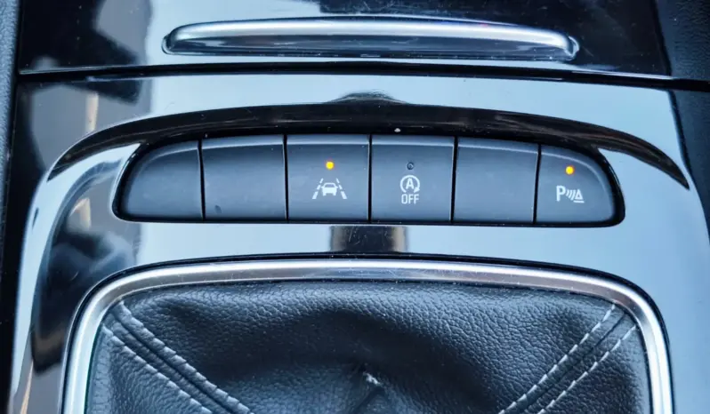 
								OPEL INSIGNIA full									