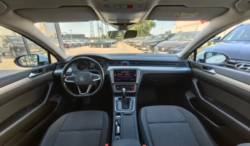 
								VOLKSWAGEN PASSAT full									