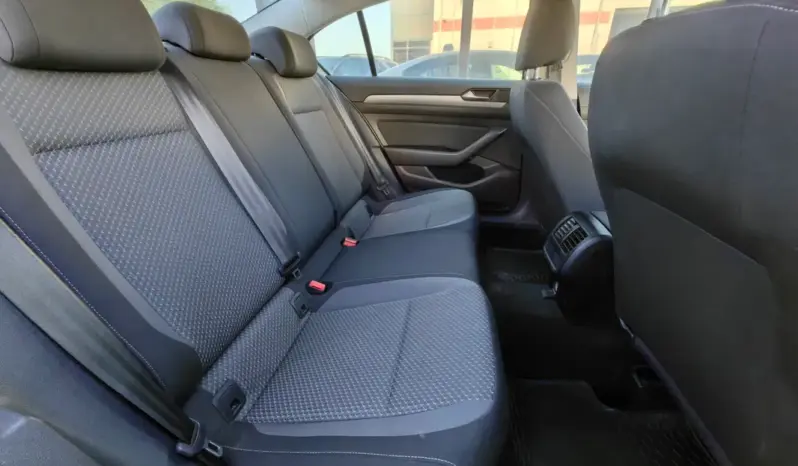 
								VOLKSWAGEN PASSAT full									