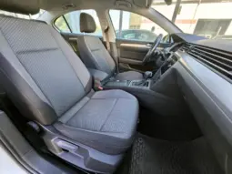 
										VOLKSWAGEN PASSAT full									