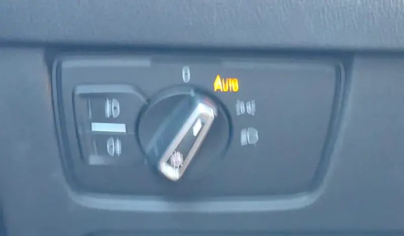 
								VOLKSWAGEN PASSAT full									