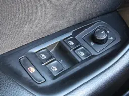 
										VOLKSWAGEN PASSAT full									
