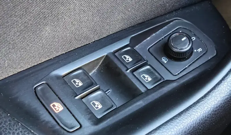 
								VOLKSWAGEN PASSAT full									