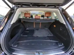
										VOLKSWAGEN TOUAREG full									
