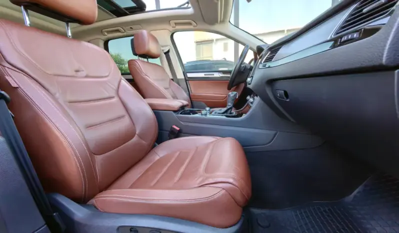 
								VOLKSWAGEN TOUAREG full									