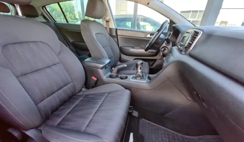 
								KIA SPORTAGE full									