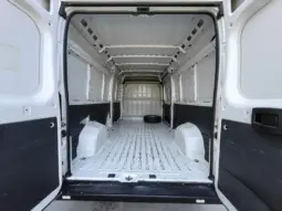 
										PEUGEOT BOXER full									