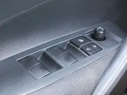 
										TOYOTA COROLLA full									