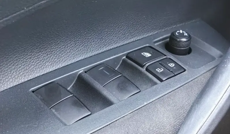 
								TOYOTA COROLLA full									